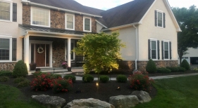 front-yard-landscaping