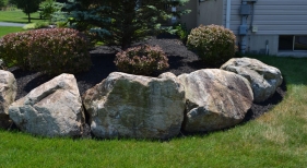 landscaping-with-bolders